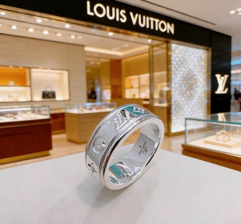 LV Ring 05yxs32